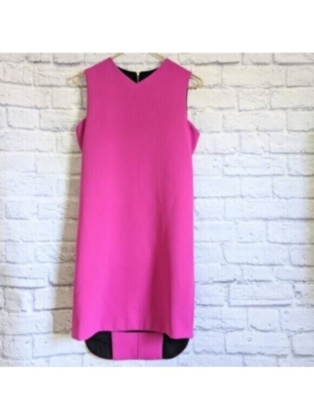 Hunter Bell Hot Pink Cocktail Dress 2 Shift Cape Back Party Barbiecore Neon